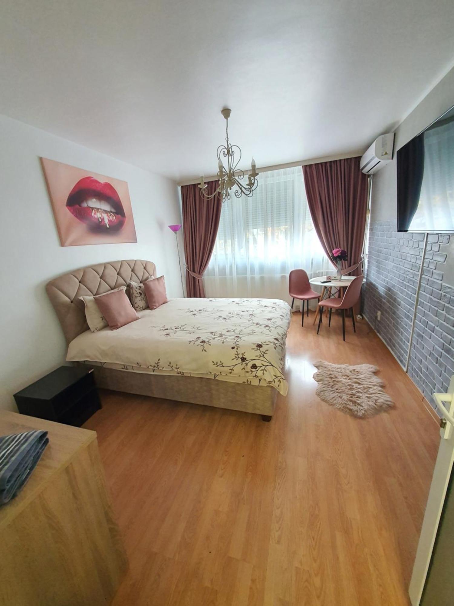 Chic Apartment- Place To Remember Galaţi Екстериор снимка
